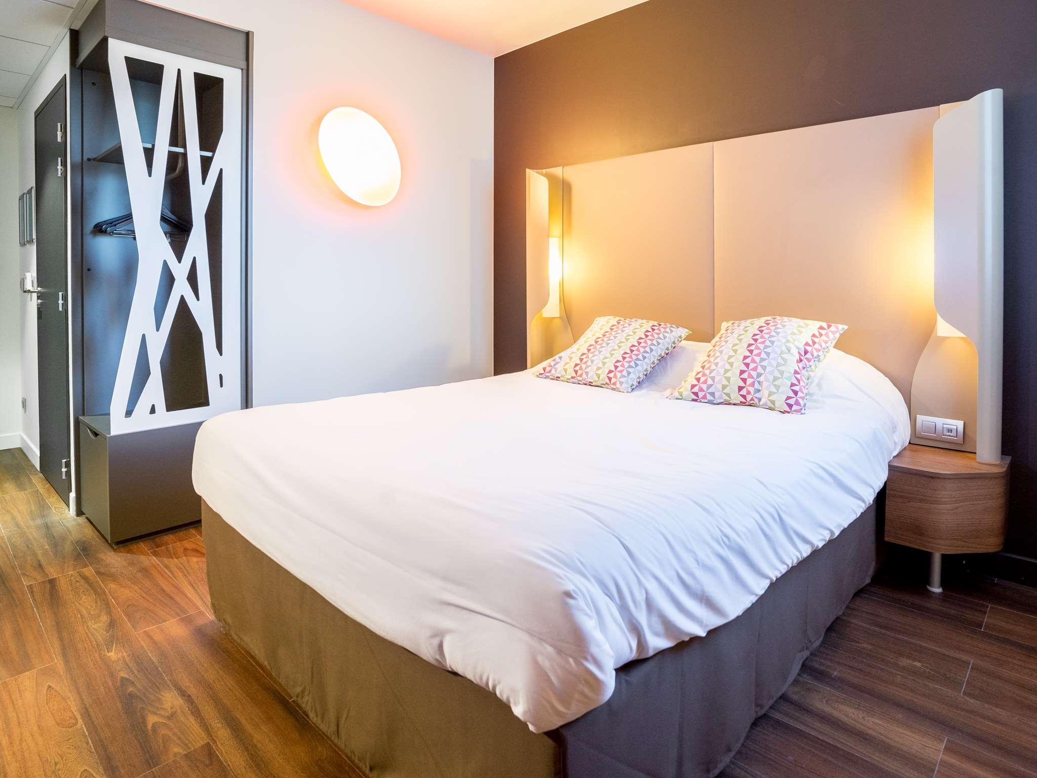 Campanile Marseille Est - Aubagne Hotel Екстериор снимка