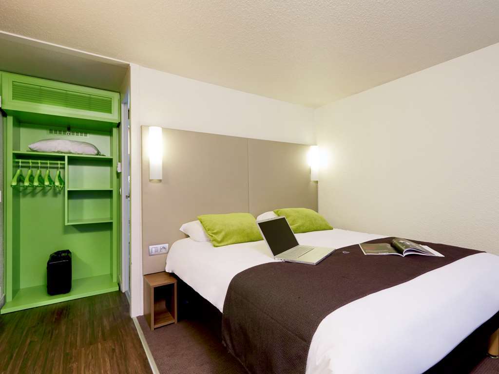 Campanile Marseille Est - Aubagne Hotel Екстериор снимка