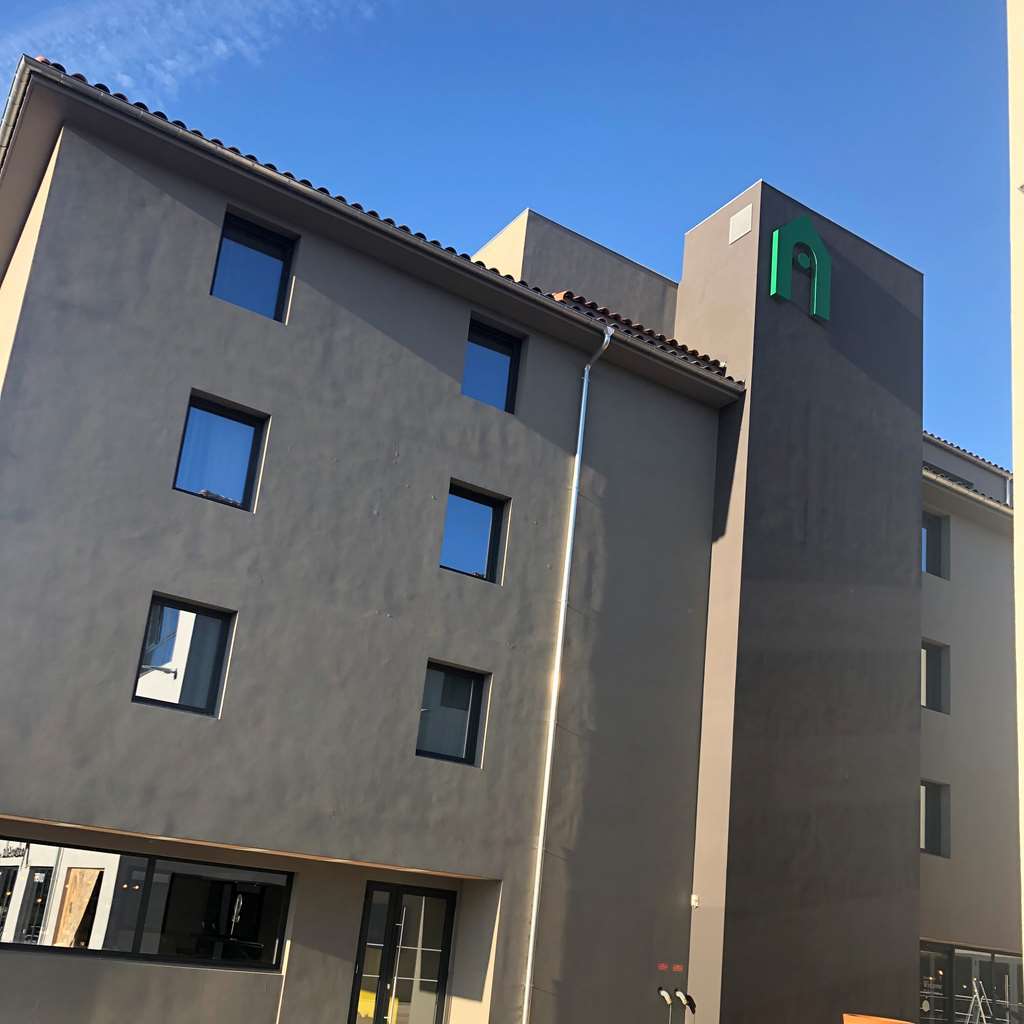 Campanile Marseille Est - Aubagne Hotel Екстериор снимка